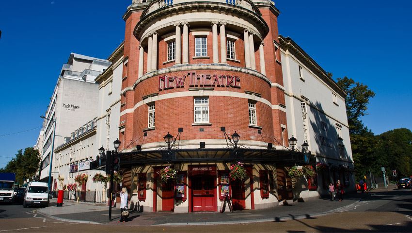 Theatr Newydd