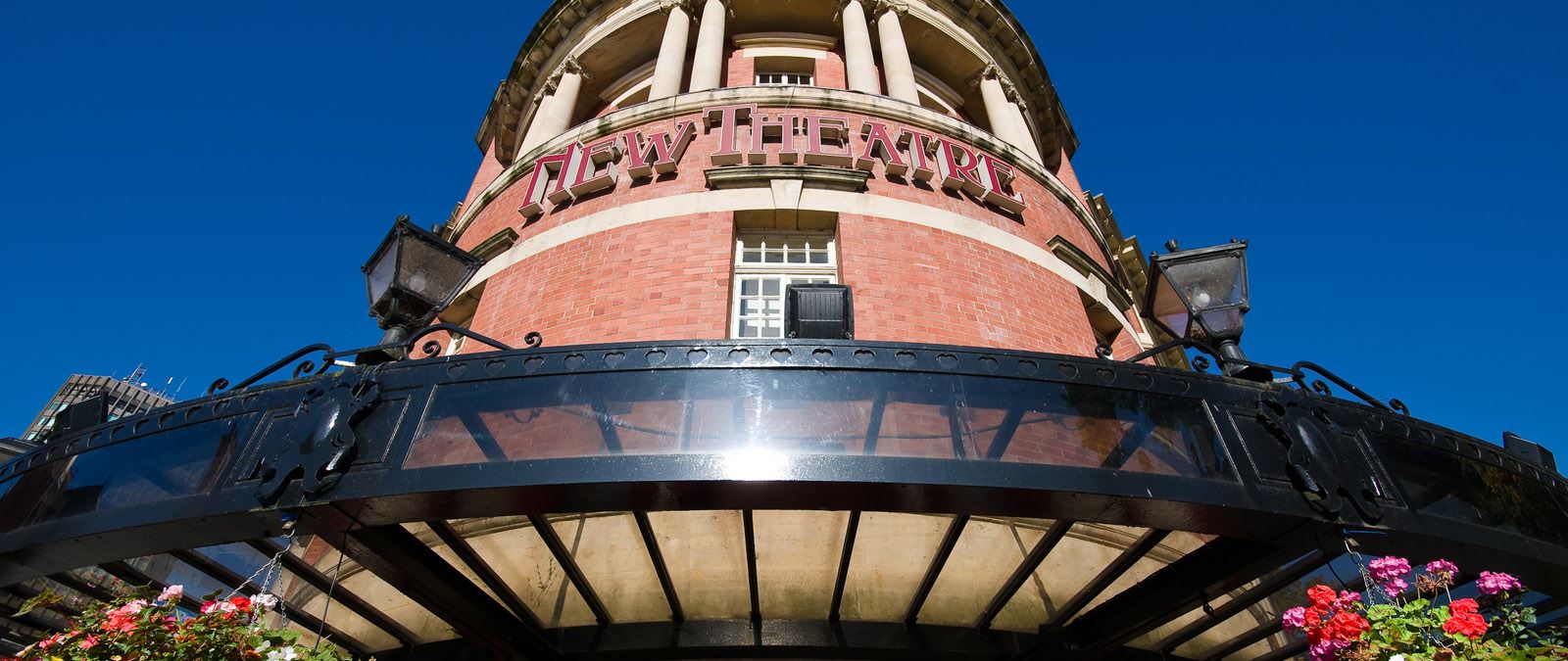 Theatr Newydd